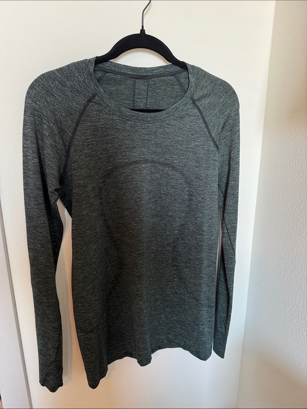 Lululemon Swiftly Tech Long Sleeve shirt, hip length